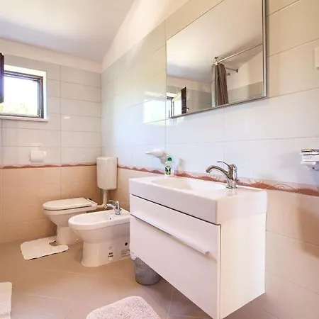 Fuma With Private Pool, Beach 1 8km Villa *