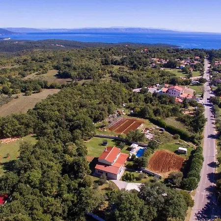 Fuma With Private Pool, Beach 1 8km Marčana